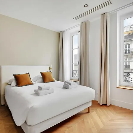 Stunning - 2br-6p - Opera